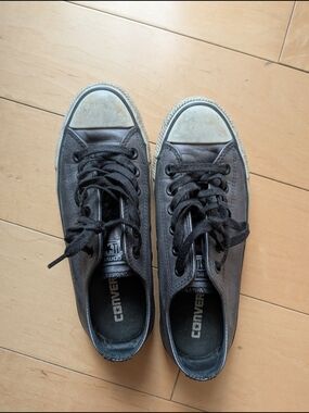 Converse Low Top Leather Sneakers in Charcoal Black